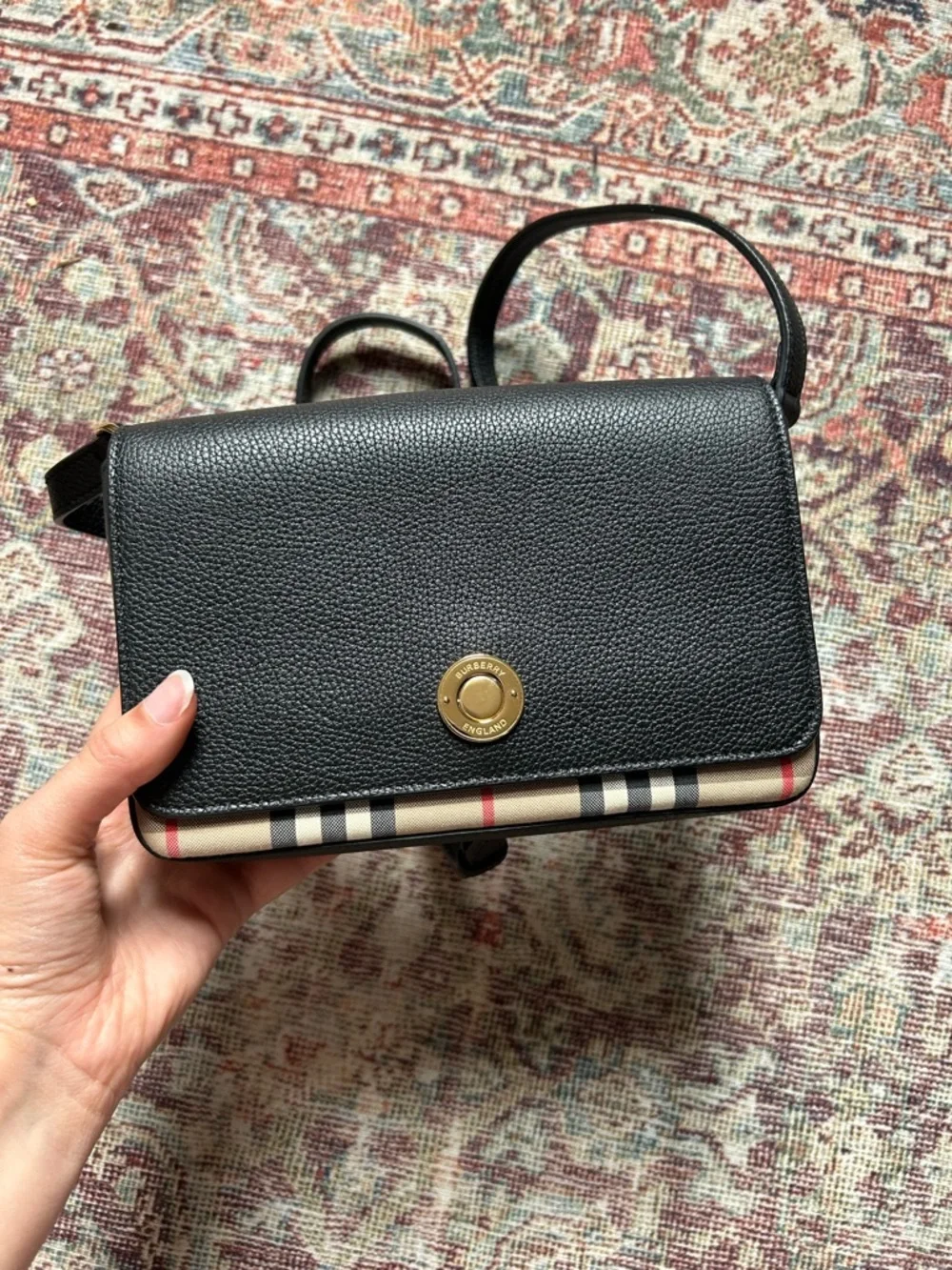 Burberry New Hampshire Check Leather
Crossbody Bag - Picture 4 of 12